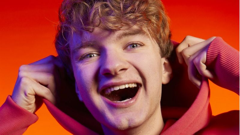 tommyinnit mobile gaming influencer