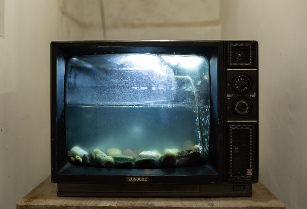 traditional marketing cons